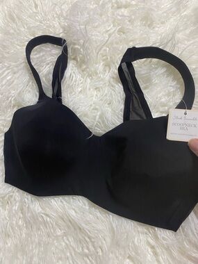 NWT Scoopneck Bra - Black